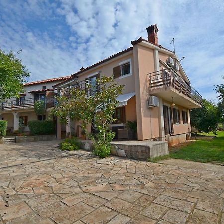 Apartments Josip Pavicini Luaran gambar
