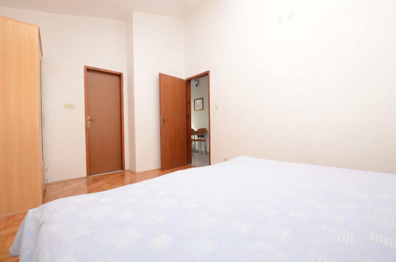 Apartments Josip Pavicini Luaran gambar