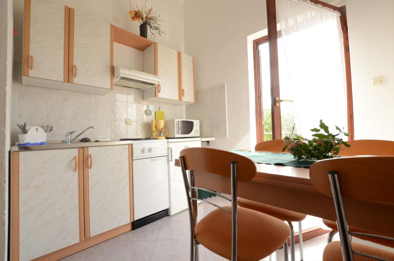 Apartments Josip Pavicini Luaran gambar