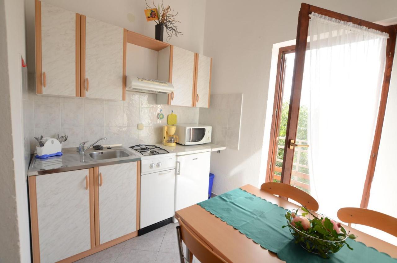 Apartments Josip Pavicini Luaran gambar