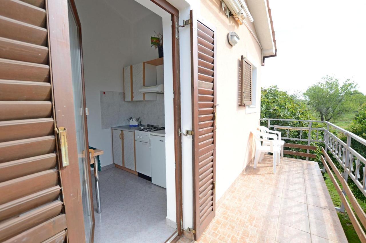 Apartments Josip Pavicini Luaran gambar