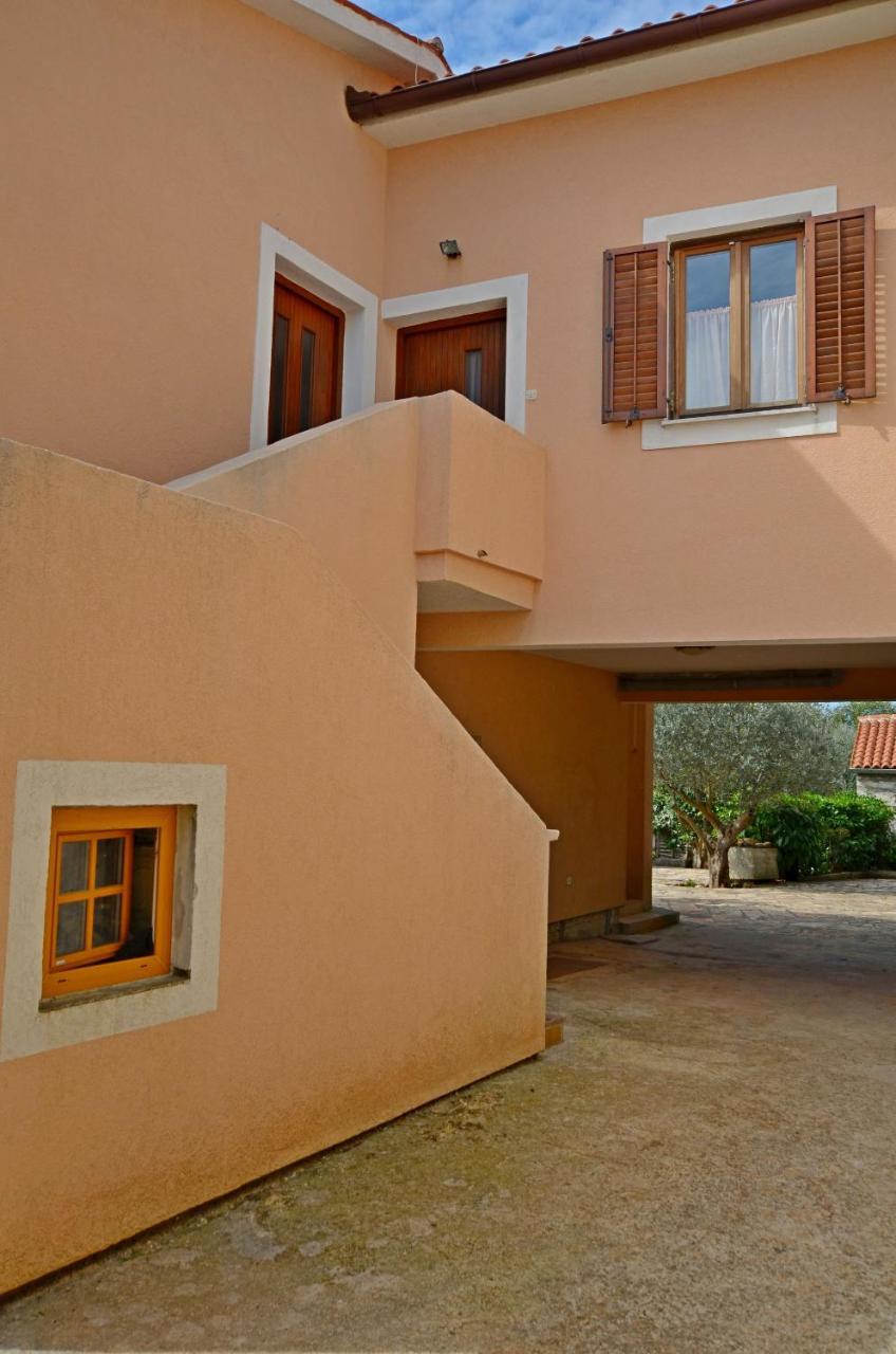 Apartments Josip Pavicini Luaran gambar
