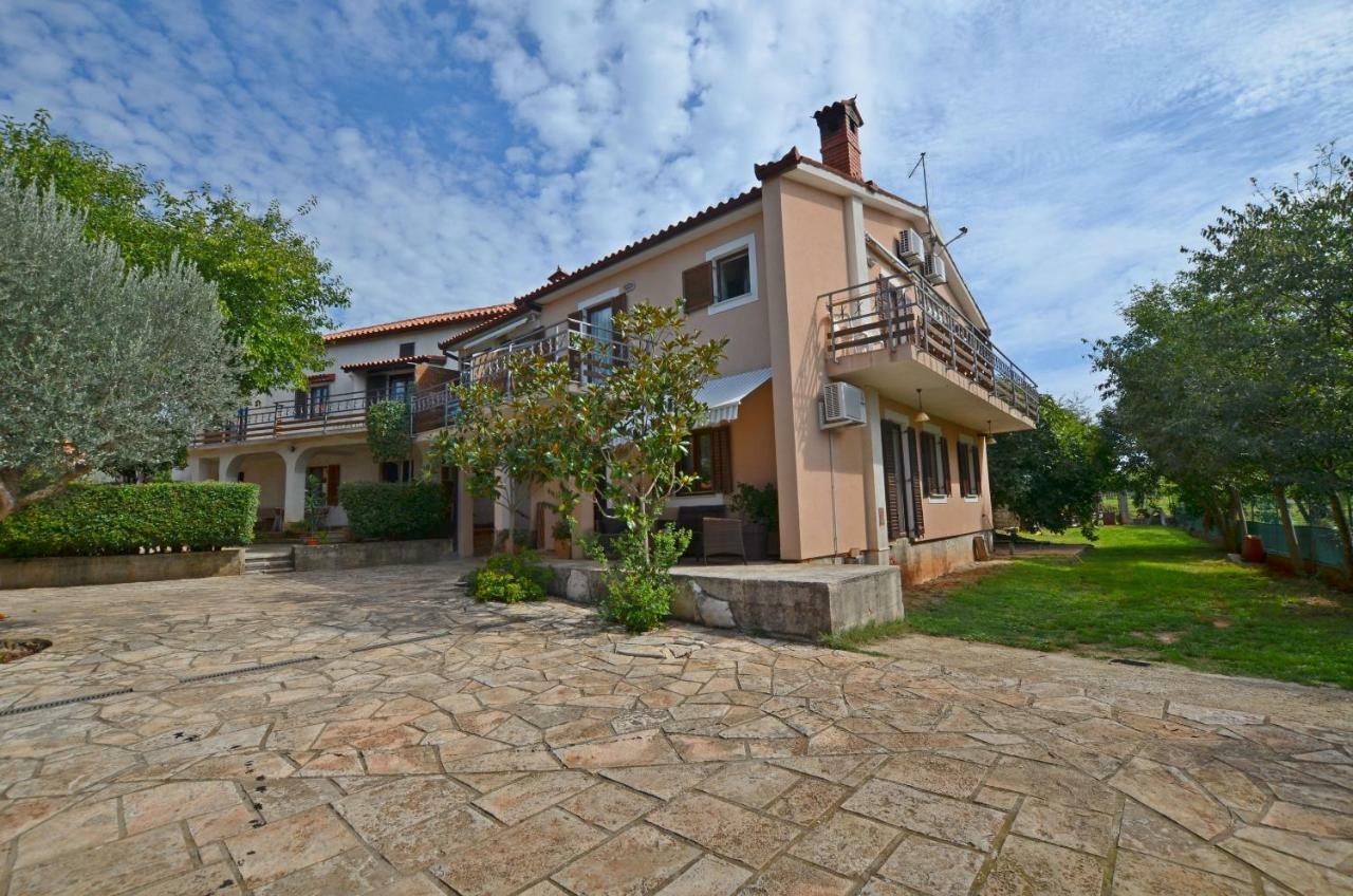 Apartments Josip Pavicini Luaran gambar